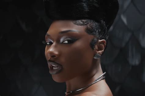 Nov 3, 2023 · The rap star dropped her first solo single of the year, "Cobra," on Friday. Megan Thee Stallion is shedding her skin and old wounds. The superstar, 28, shared the music video for her latest single ... 